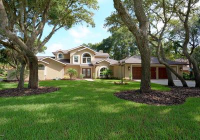 Custom Home SOLD in Spruce Creek Fly-in