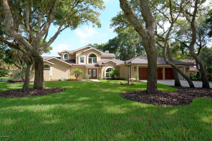 Custom Home SOLD in Spruce Creek Fly-in