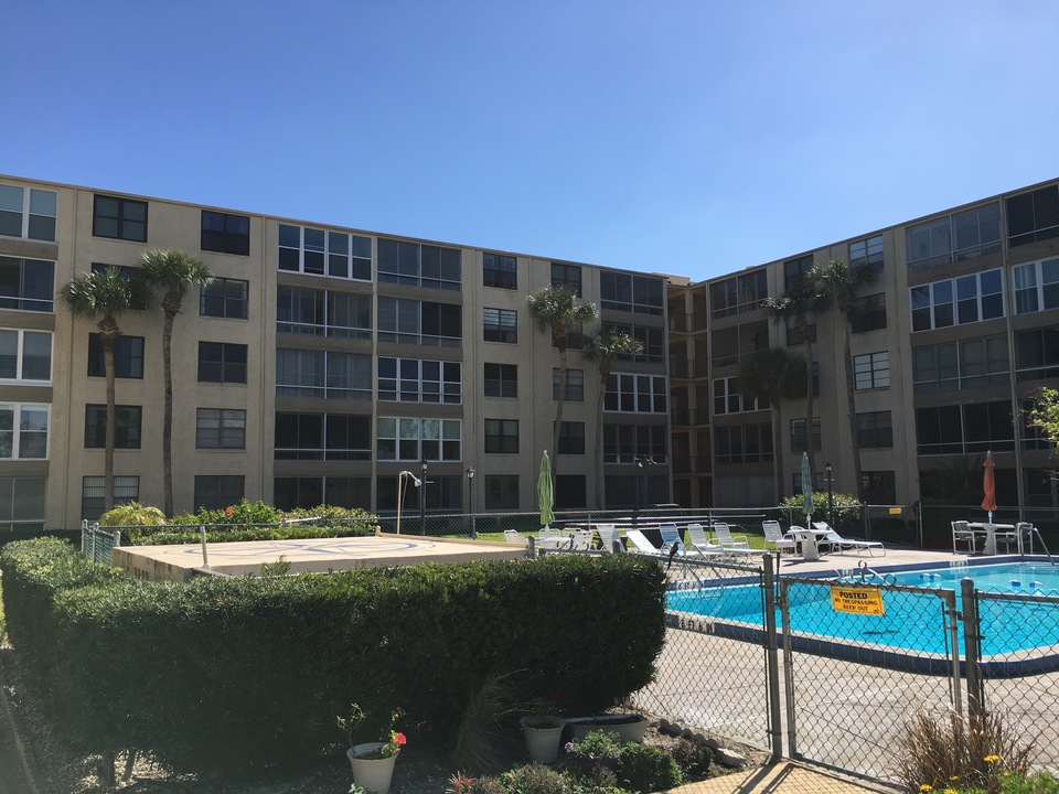 Condo Living for under $85,000 in Florida