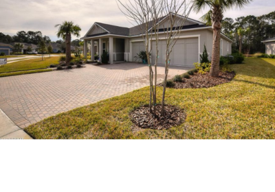 Lake/Pond Home For Sale in Ormond Beach