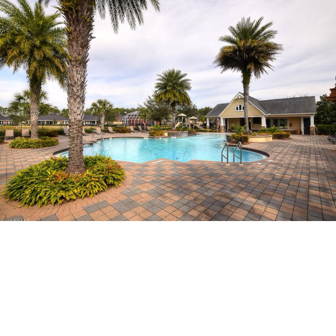 Lake/Pond Home For Sale in Ormond Beach