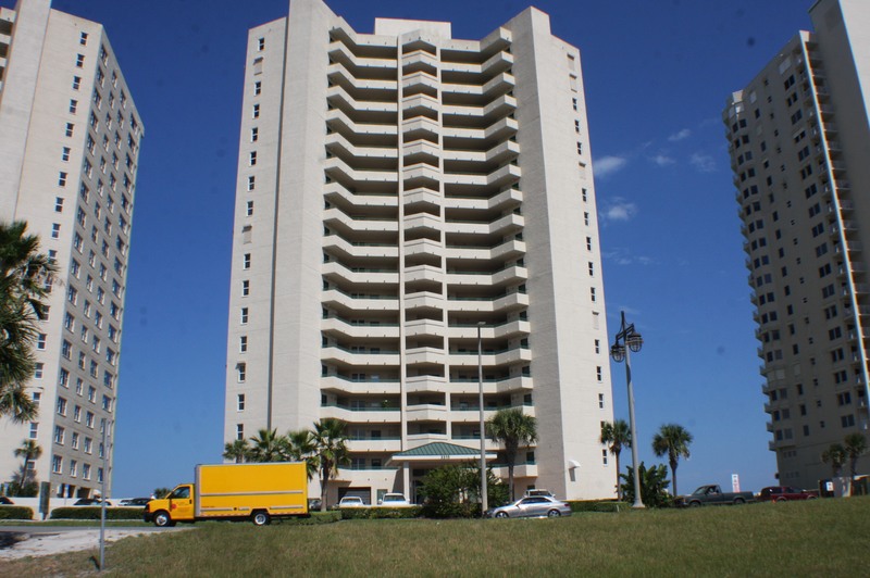 Ocean front condo great rental potential