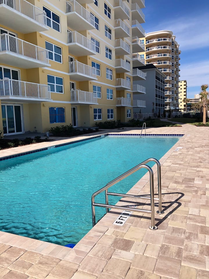 pool and hot tub